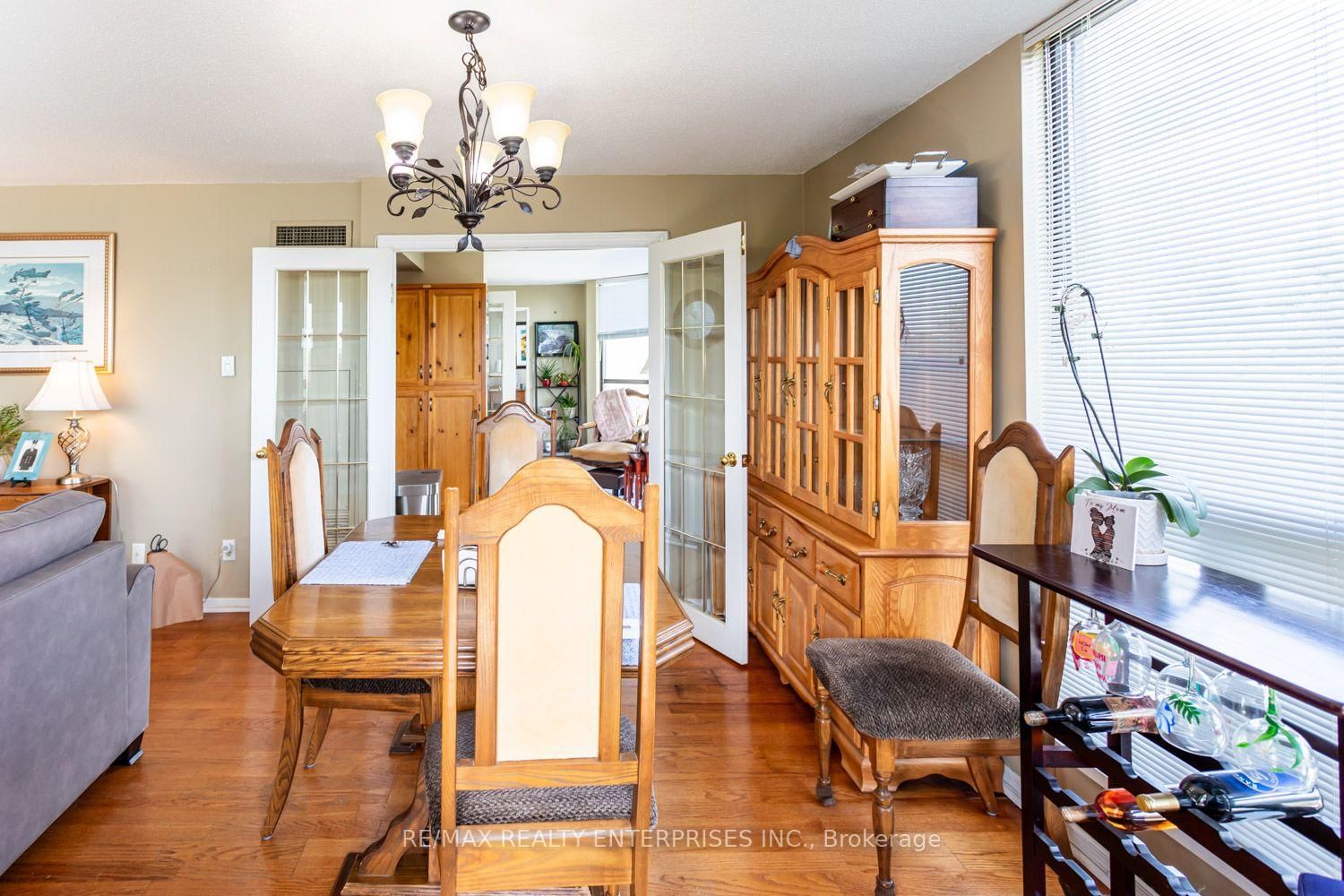 1111 Bough Beeches Boulevard • #501 • Mississauga, ON photo 24