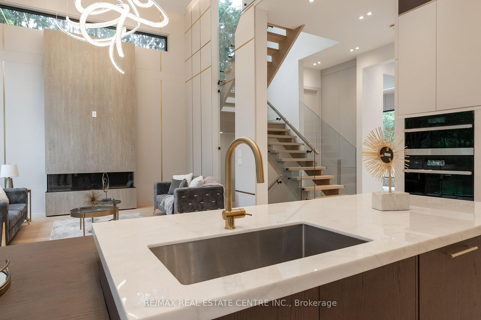 491 Fourth Line • Oakville, ON photo 16