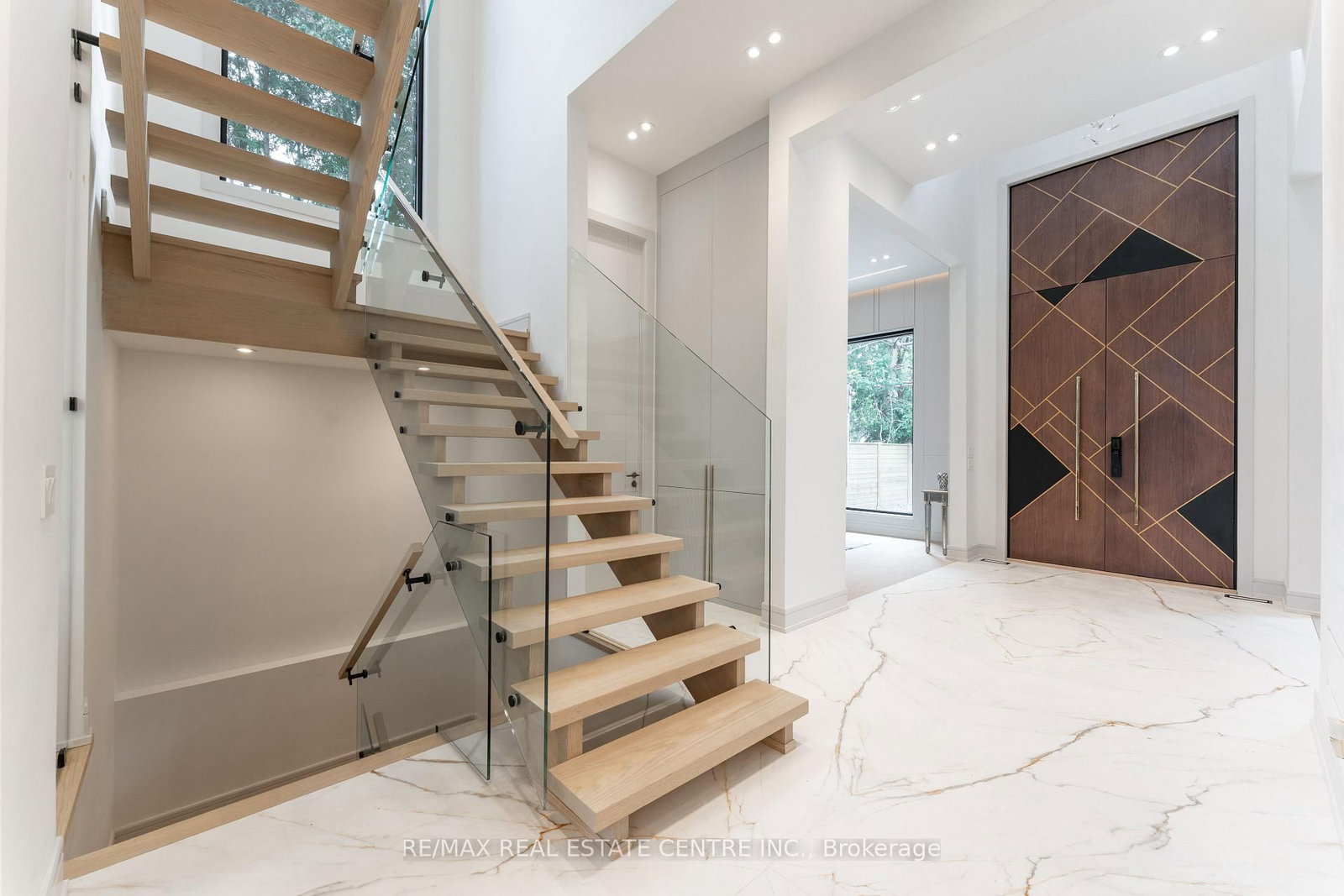 491 Fourth Line • Oakville, ON photo 20