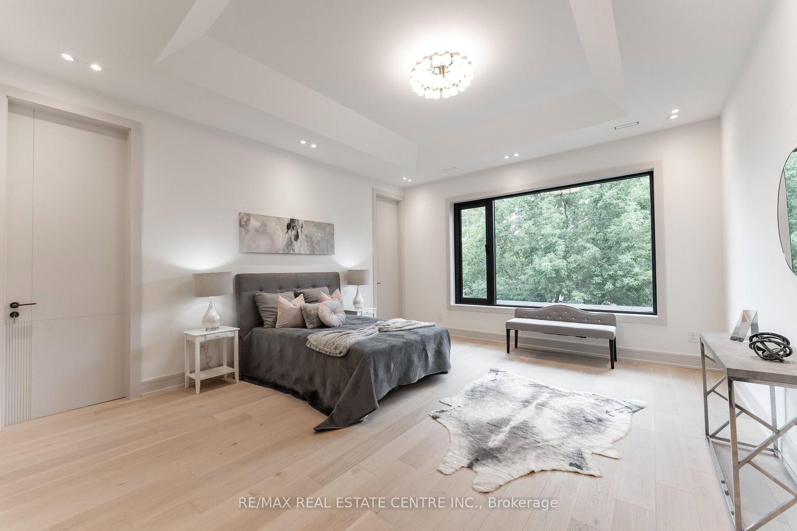 491 Fourth Line • Oakville, ON photo 22