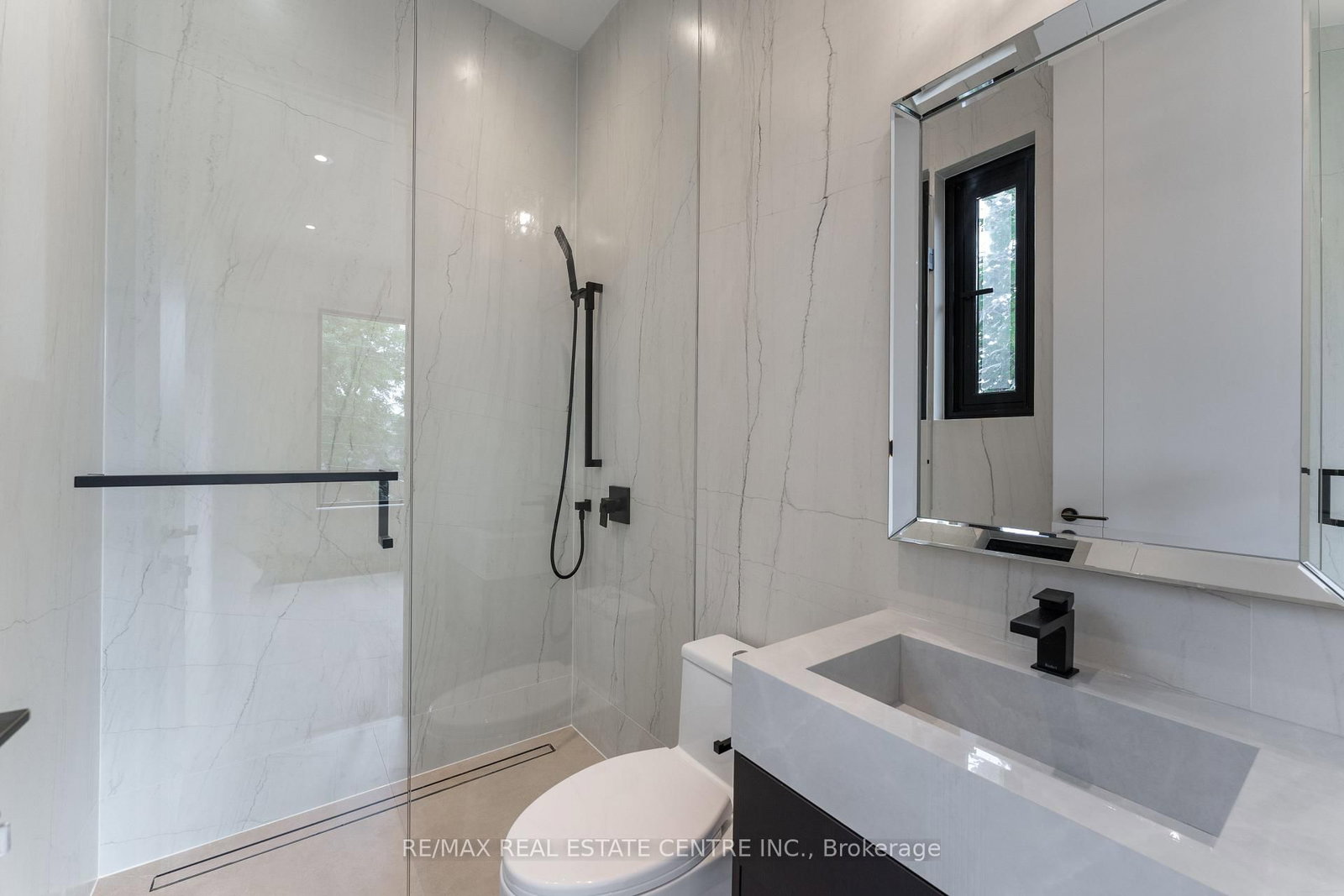 491 Fourth Line • Oakville, ON photo 34