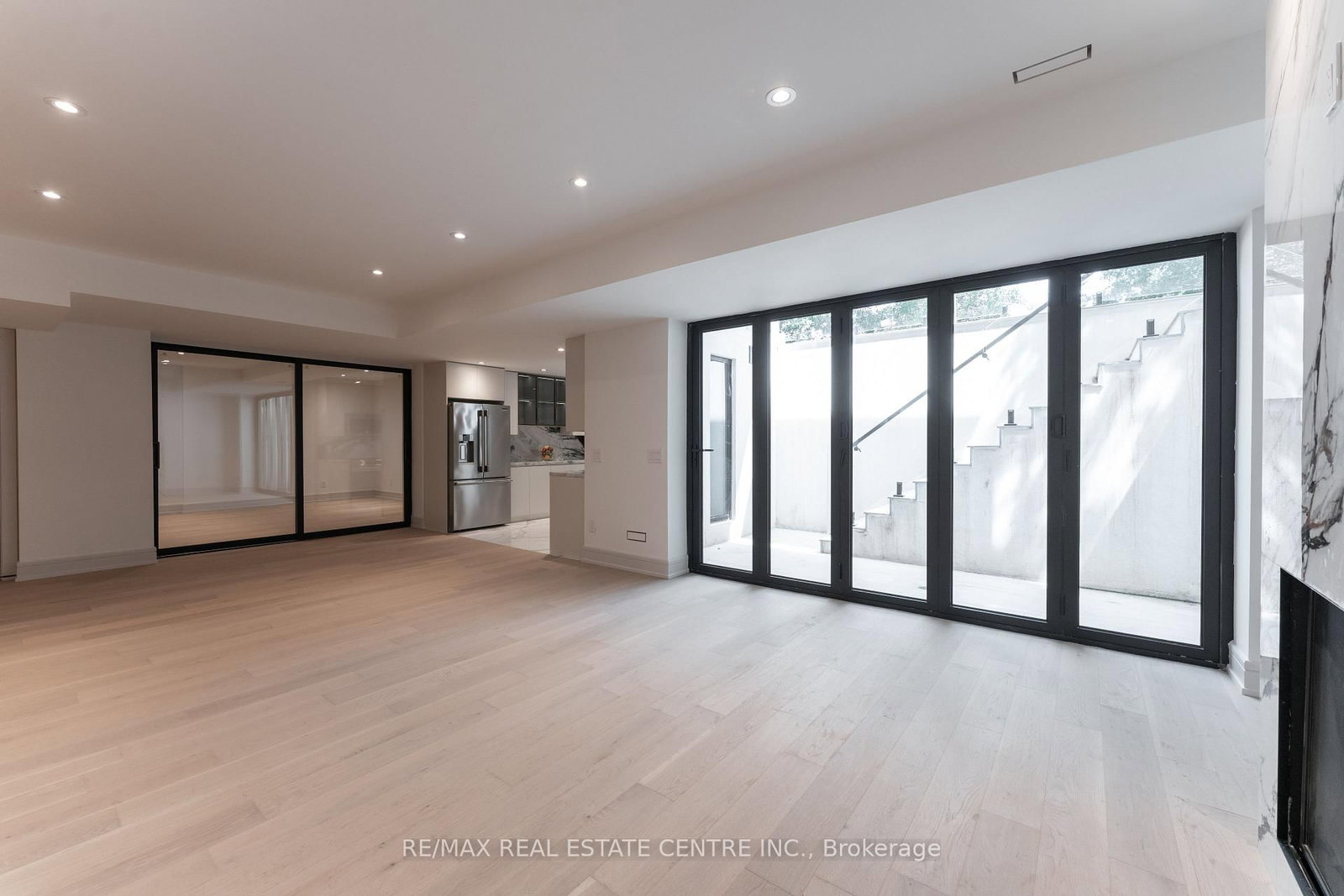 491 Fourth Line • Oakville, ON photo 40