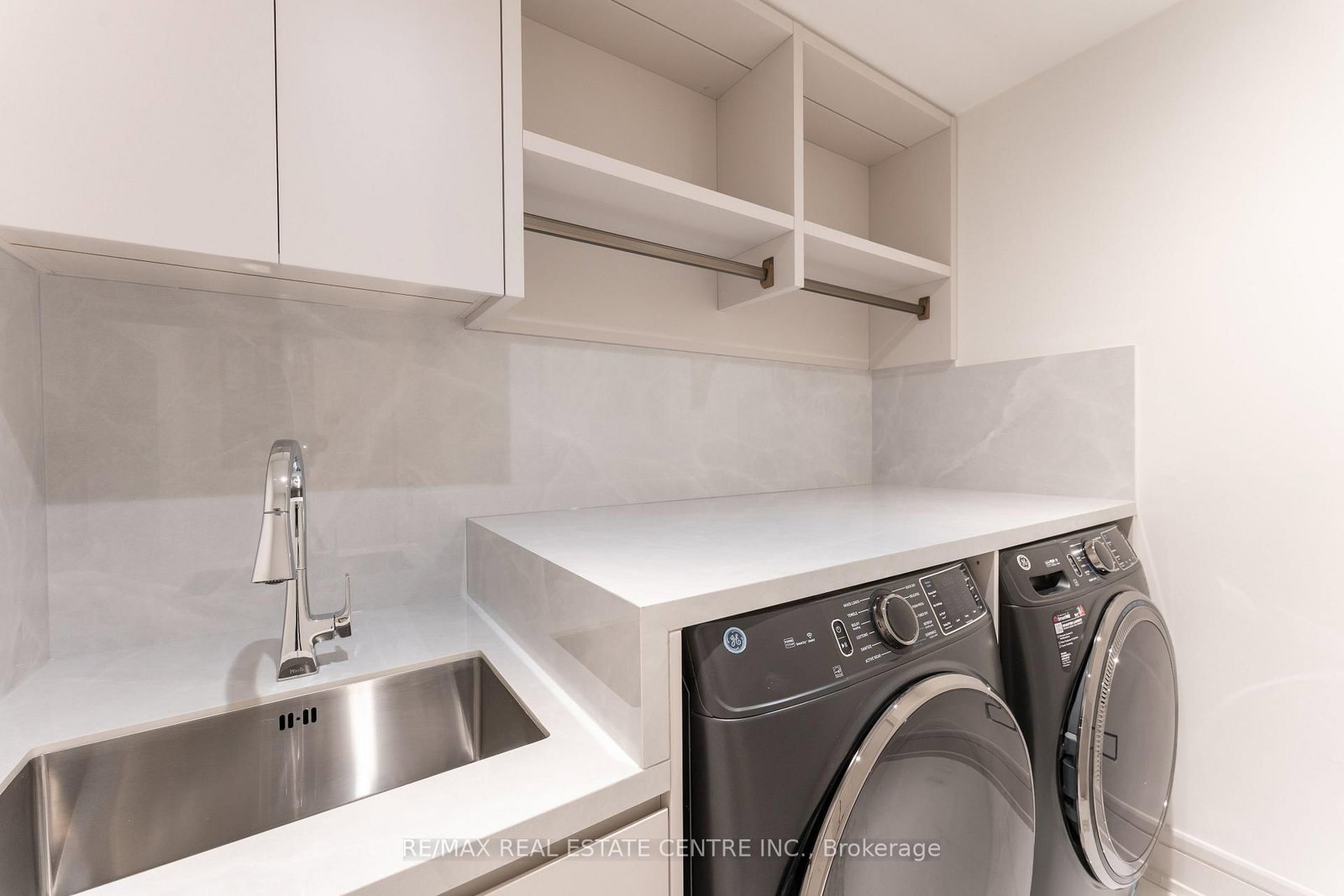 491 Fourth Line • Oakville, ON photo 48