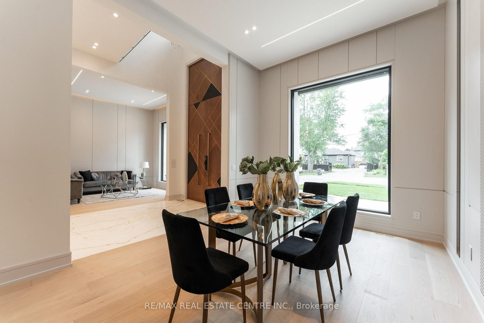 491 Fourth Line • Oakville, ON photo 8
