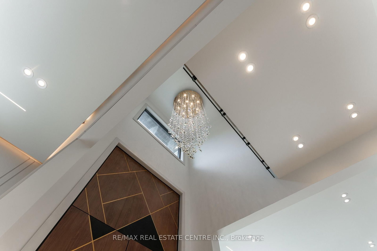 491 Fourth Line • Oakville, ON photo 9