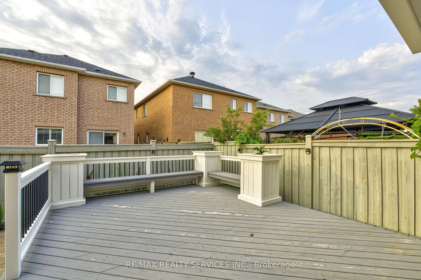 Listing Image 44