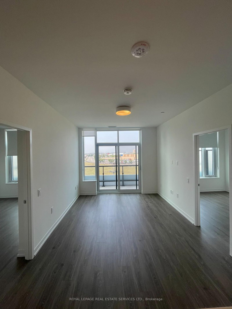 724 - 2485 Eglinton Avenue W