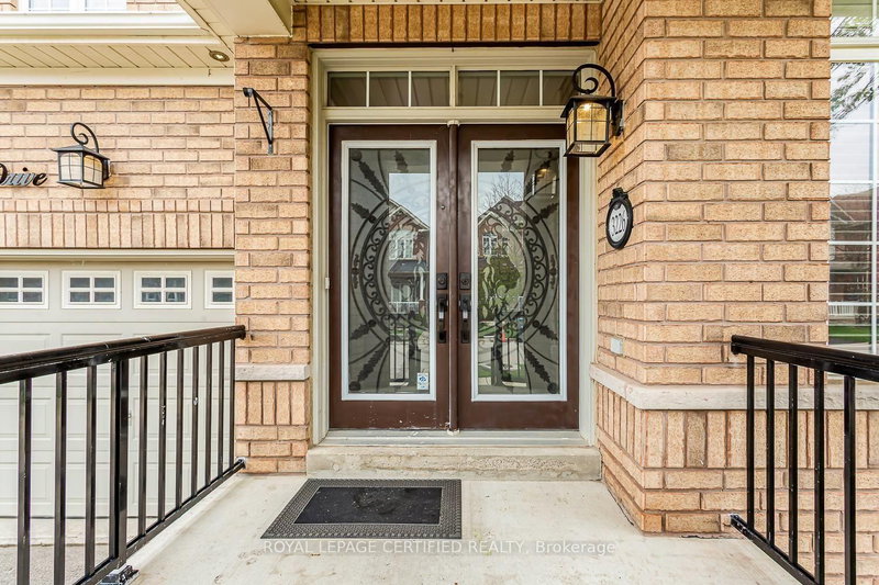 3226 Paul Henderson Drive