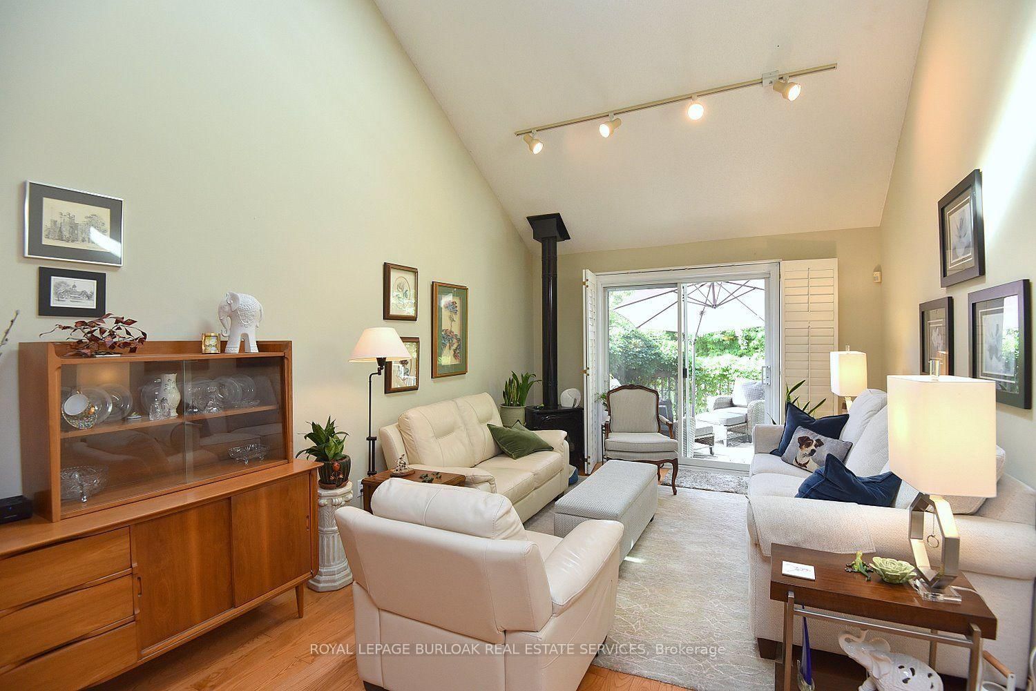 476 Walkers Line • #13 • Burlington, ON photo 12