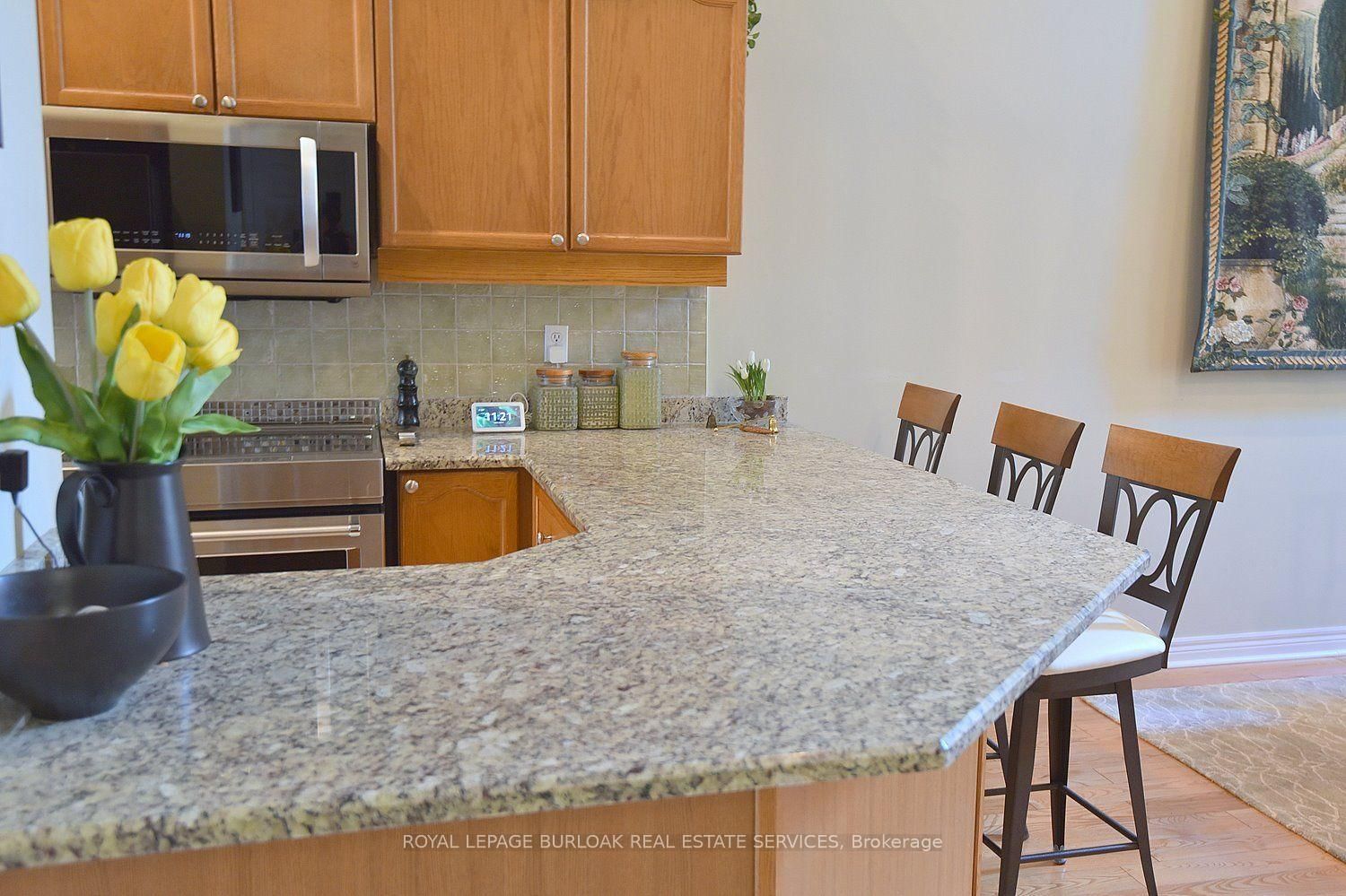 476 Walkers Line • #13 • Burlington, ON photo 18
