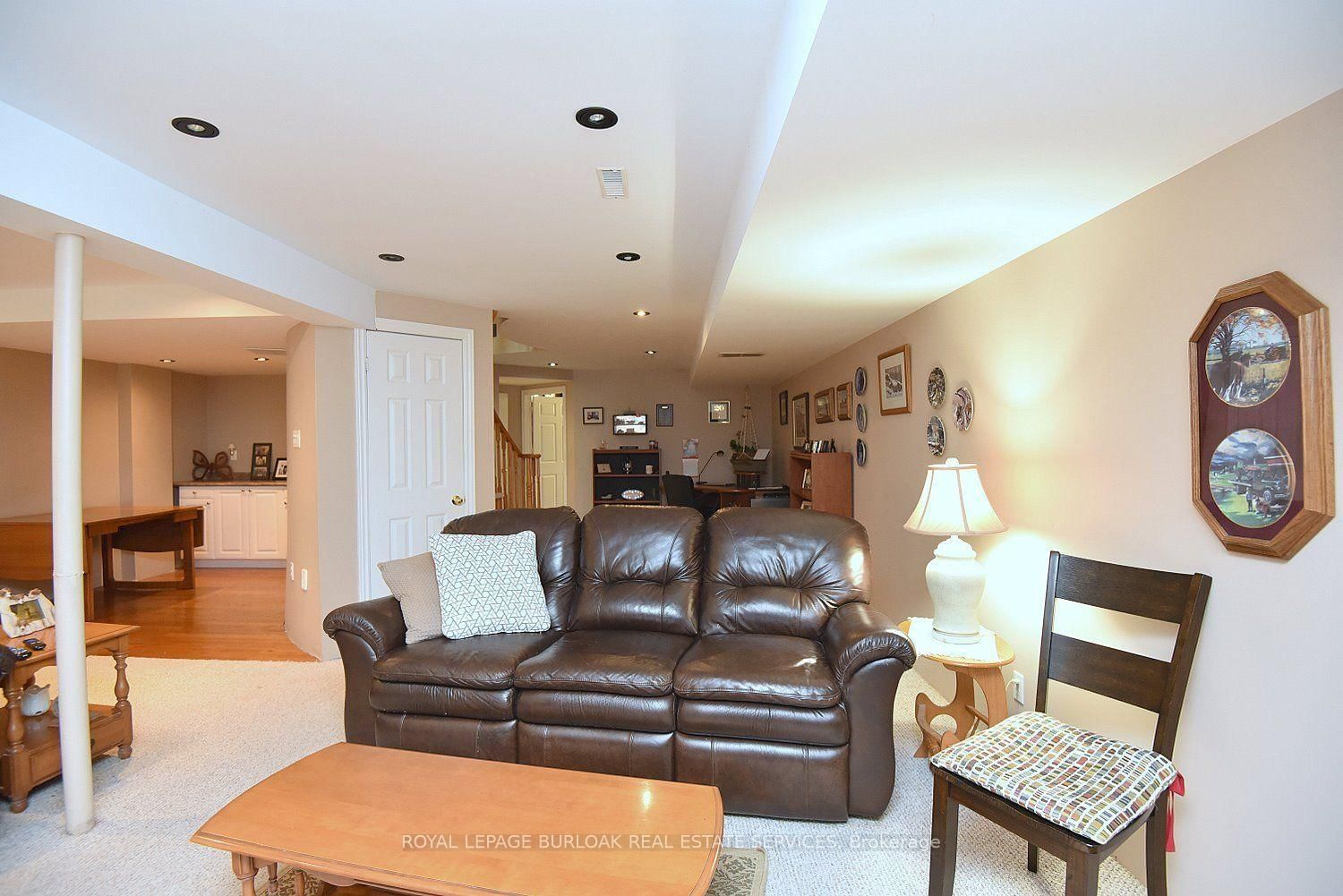 476 Walkers Line • #13 • Burlington, ON photo 37