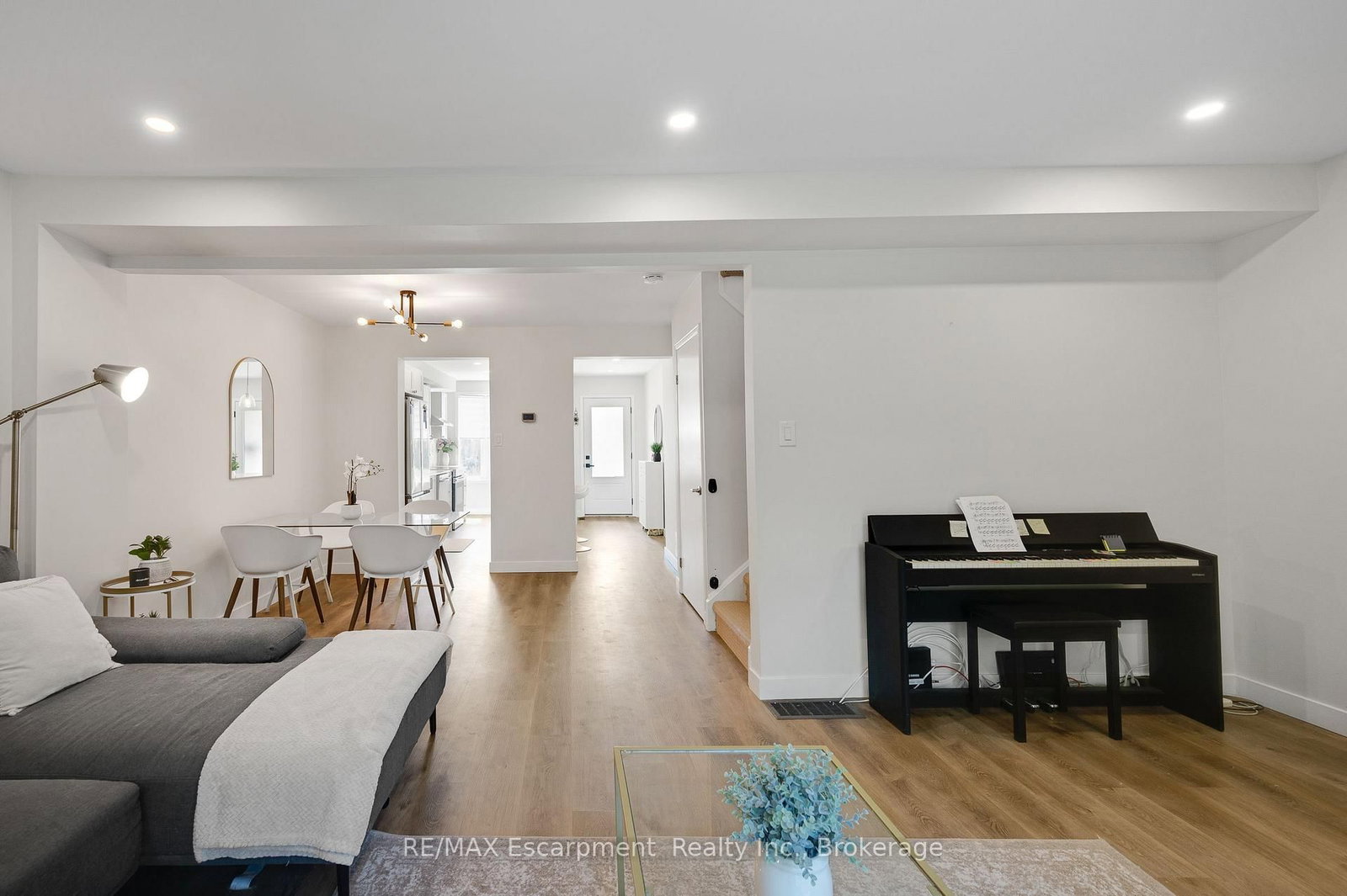 2265 Middlesmoor Crescent • Burlington, ON photo 19