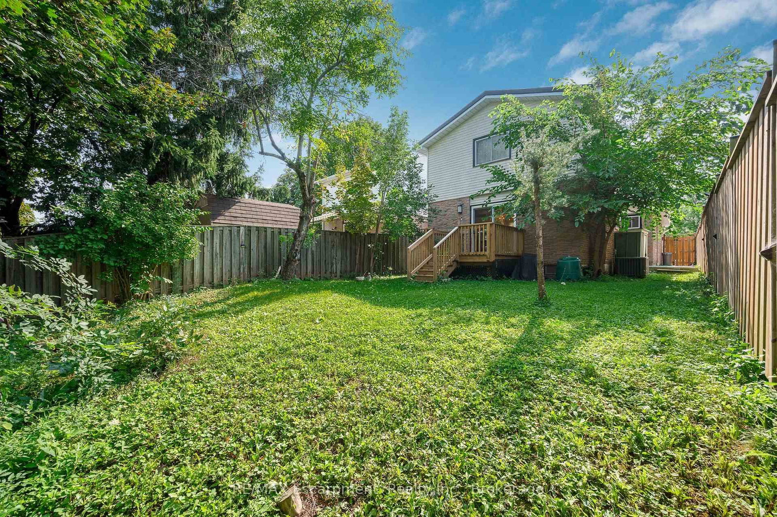 2265 Middlesmoor Crescent • Burlington, ON photo 35