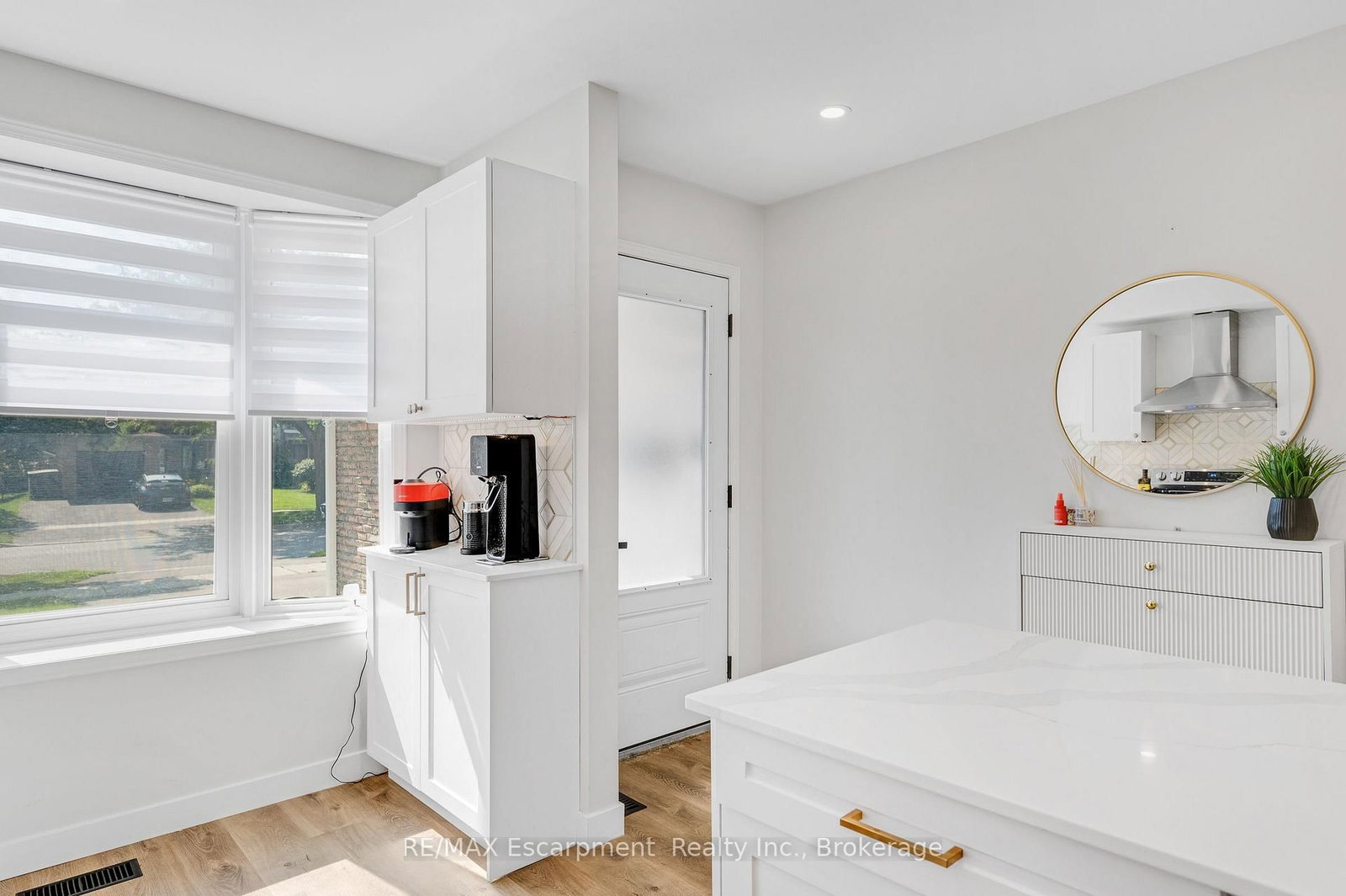 2265 Middlesmoor Crescent • Burlington, ON photo 8