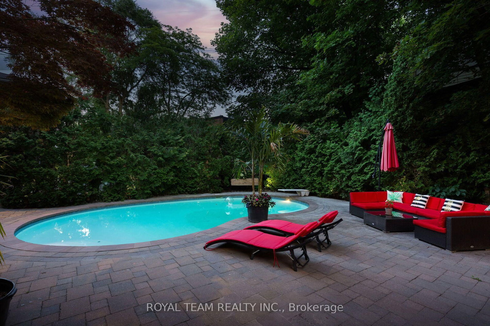 25 Bearwood Drive • Toronto, ON photo 38