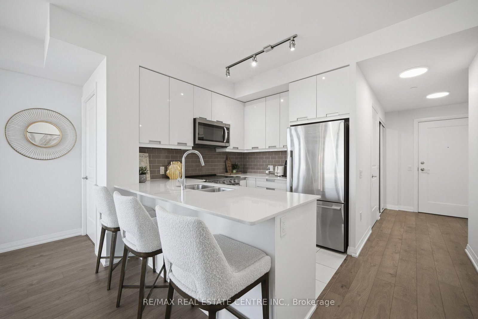 35 Watergarden Drive • #2414 • Mississauga, ON photo 12