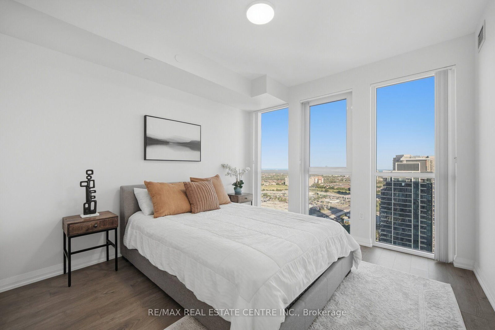 35 Watergarden Drive • #2414 • Mississauga, ON photo 17