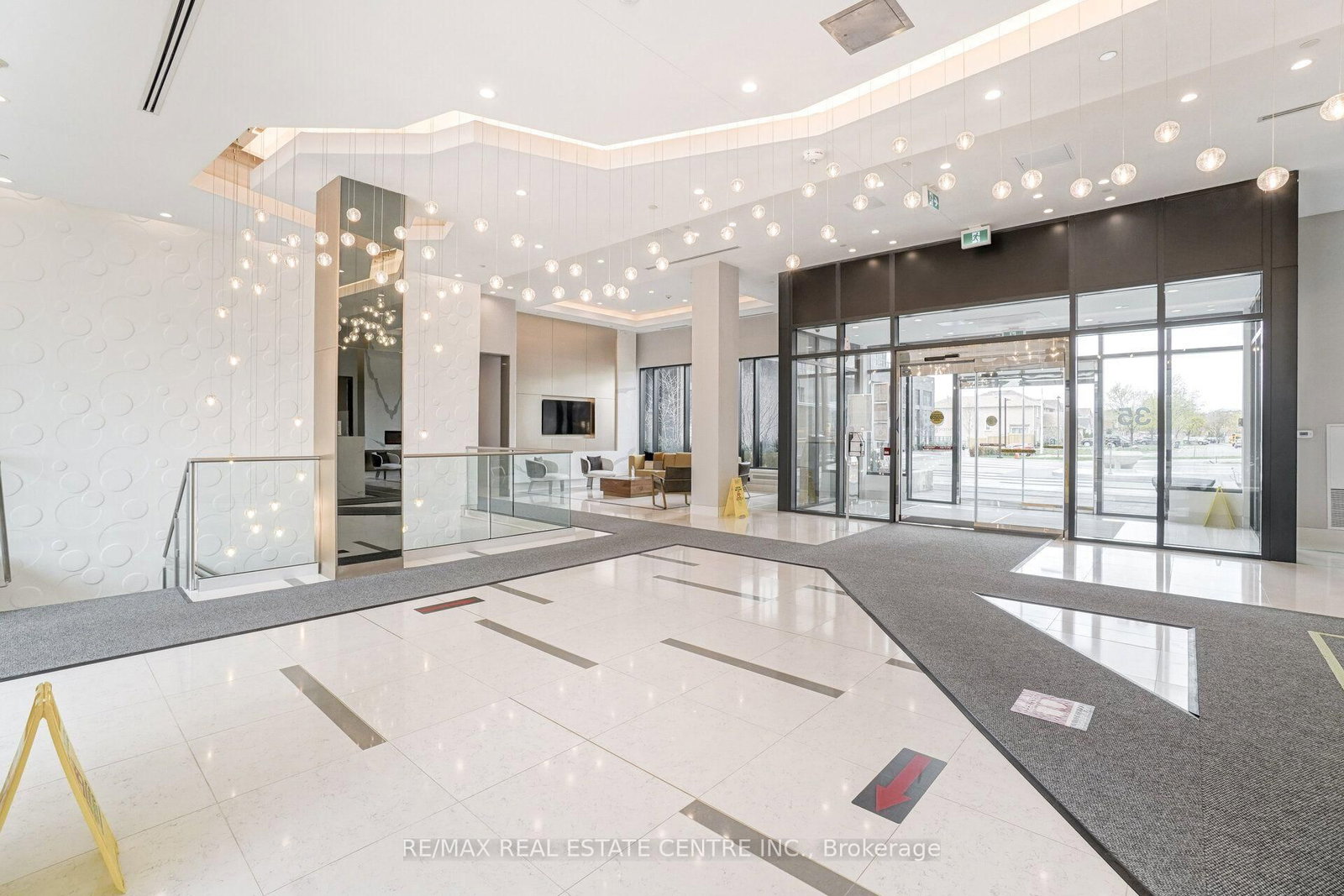 35 Watergarden Drive • #2414 • Mississauga, ON photo 3