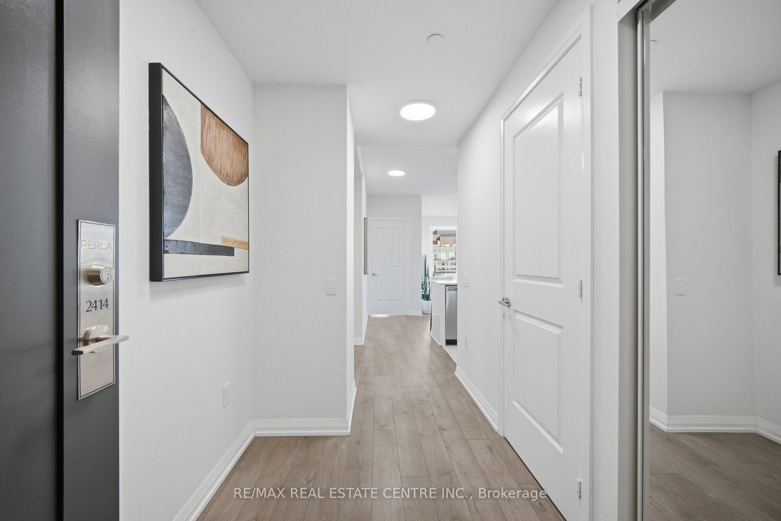 35 Watergarden Drive • #2414 • Mississauga, ON photo 4