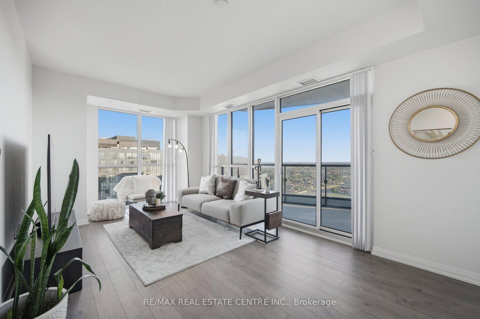 35 Watergarden Drive • #2414 • Mississauga, ON photo 5