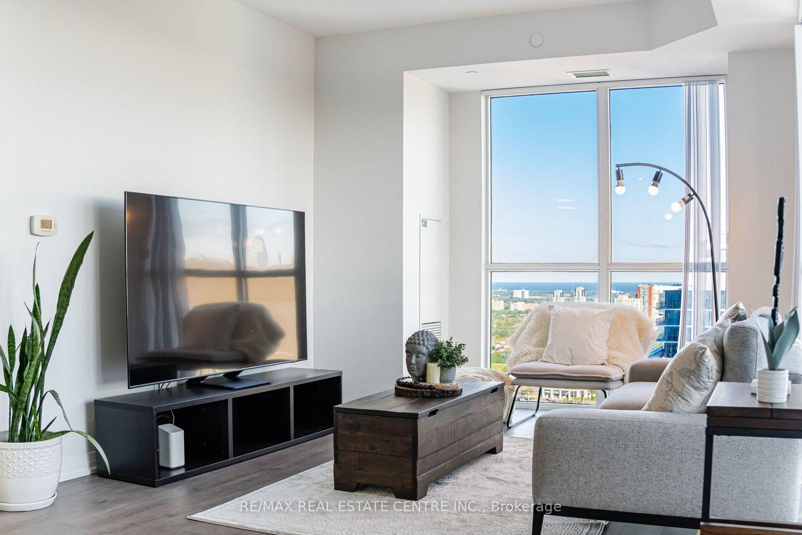 35 Watergarden Drive • #2414 • Mississauga, ON photo 9