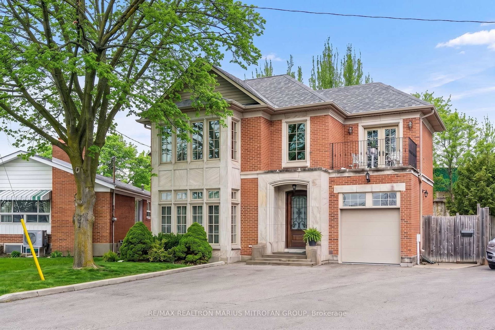 Property at 7 Rollins