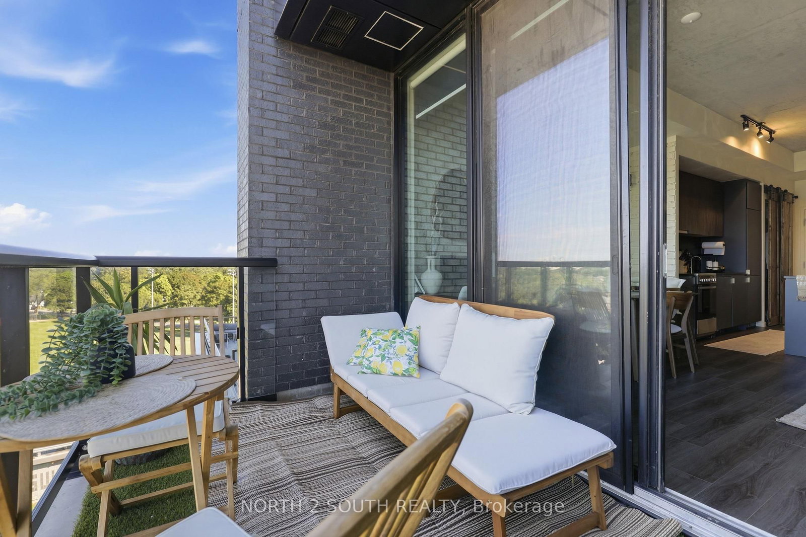 7 Smith Crescent • #717 • Toronto, ON photo 18