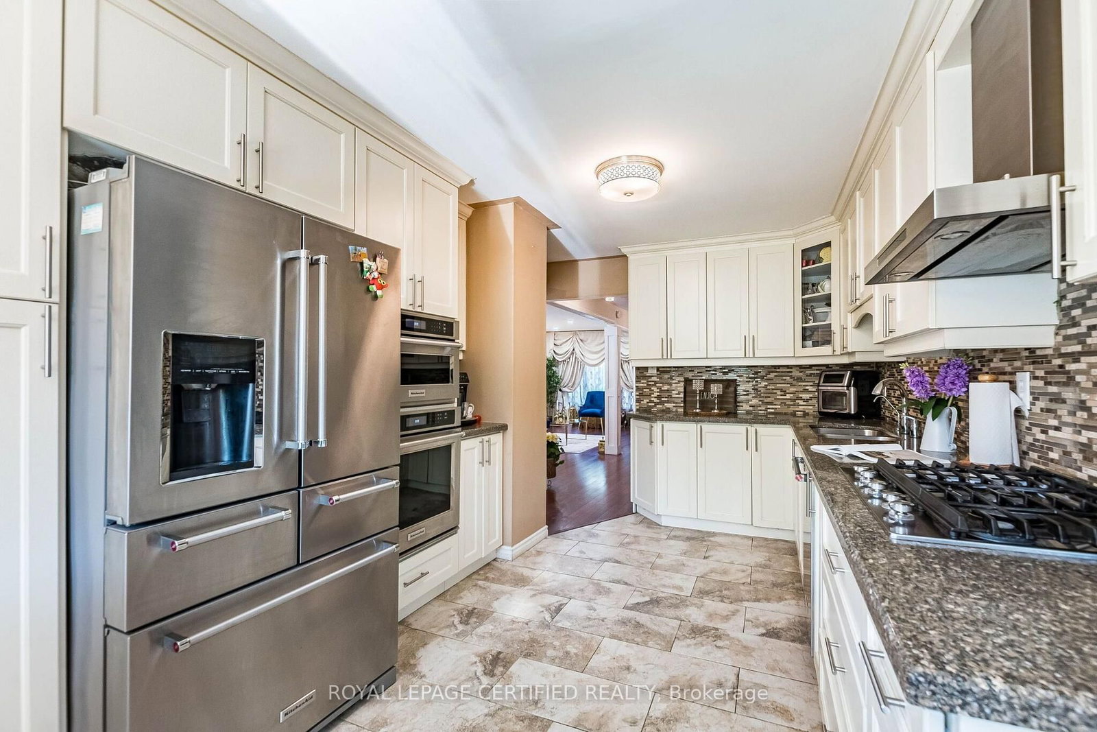 251 ELGIN Drive • Brampton, ON photo 11