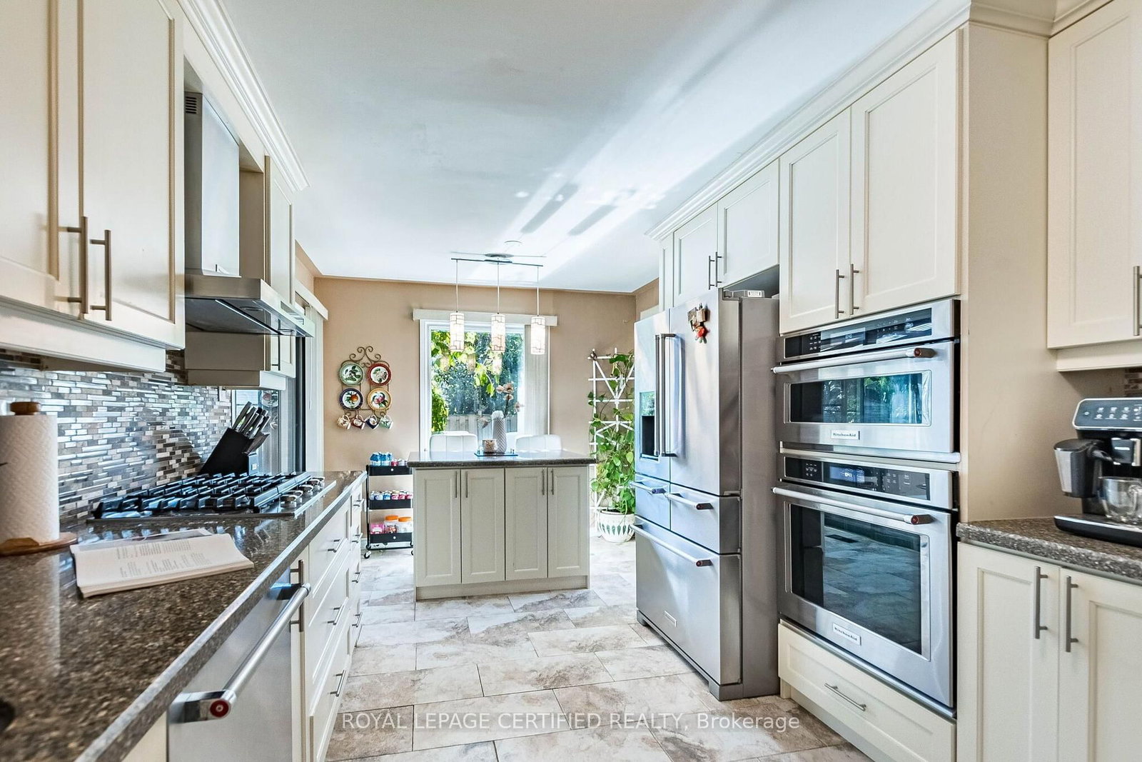 251 ELGIN Drive • Brampton, ON photo 15