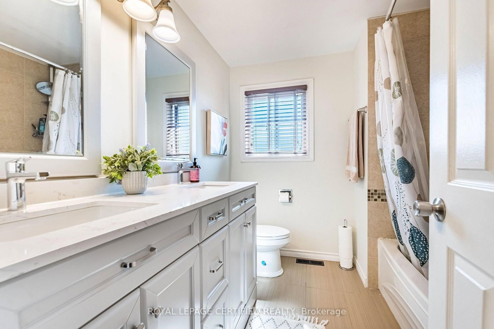 251 ELGIN Drive • Brampton, ON photo 29
