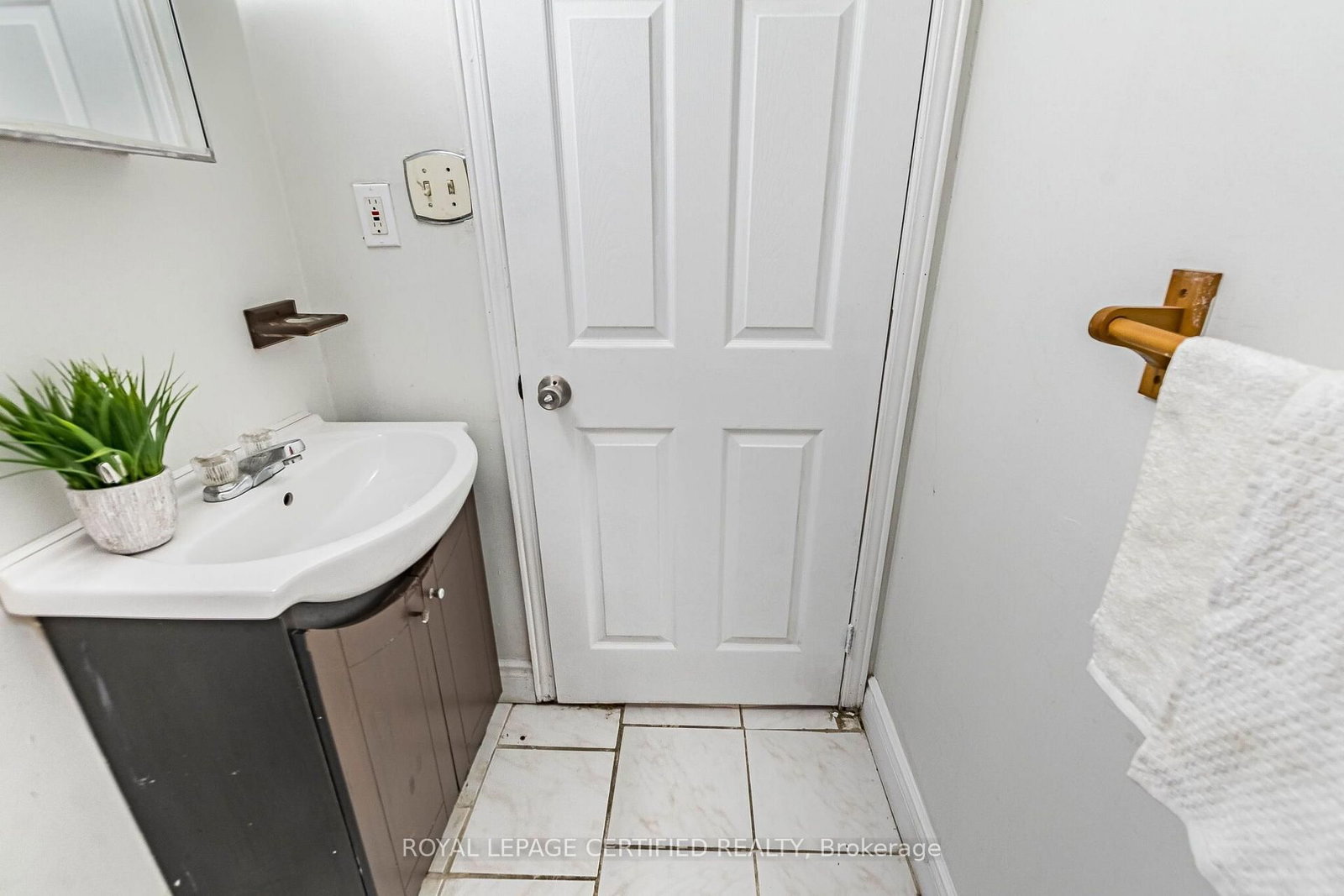 251 ELGIN Drive • Brampton, ON photo 35