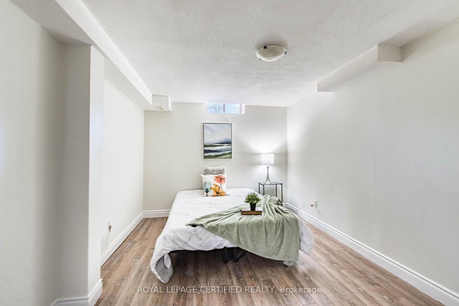 251 ELGIN Drive • Brampton, ON photo 36