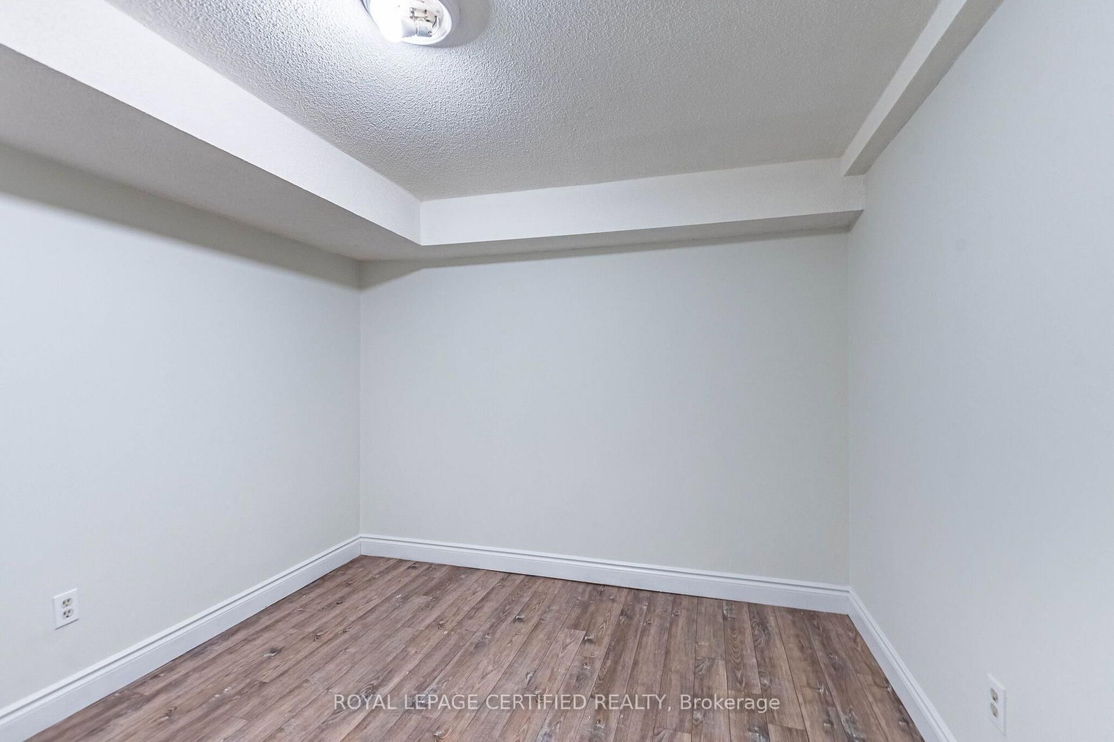 251 ELGIN Drive • Brampton, ON photo 40