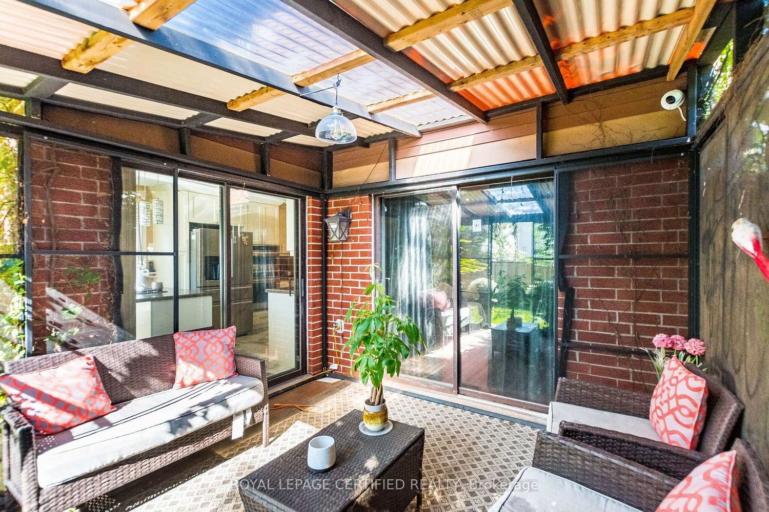 251 ELGIN Drive • Brampton, ON photo 48