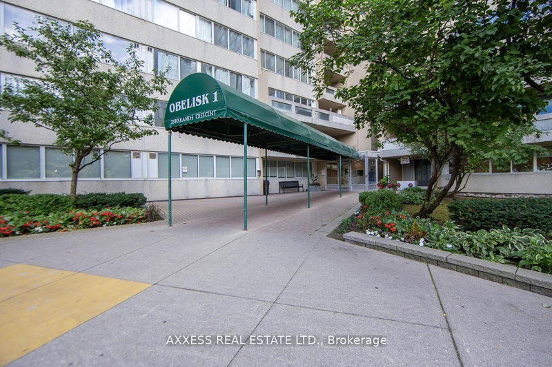 609 - 3590 Kaneff Crescent