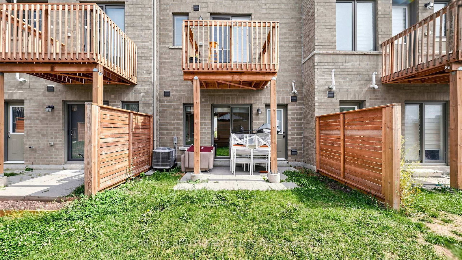 14 BRETLON Street • Brampton, ON photo 36