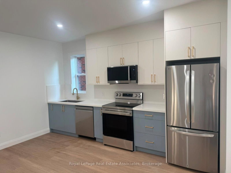2 MF - 17 White Avenue