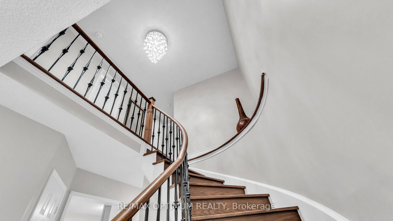 79 Gatesgill Street • Brampton, ON photo 18