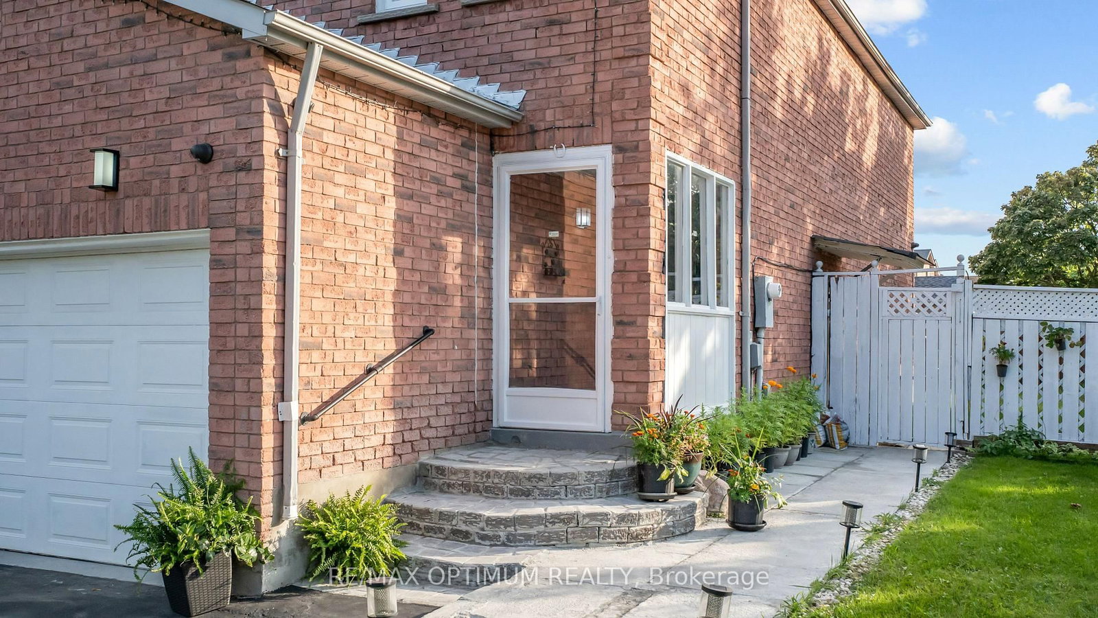 79 Gatesgill Street • Brampton, ON photo 2