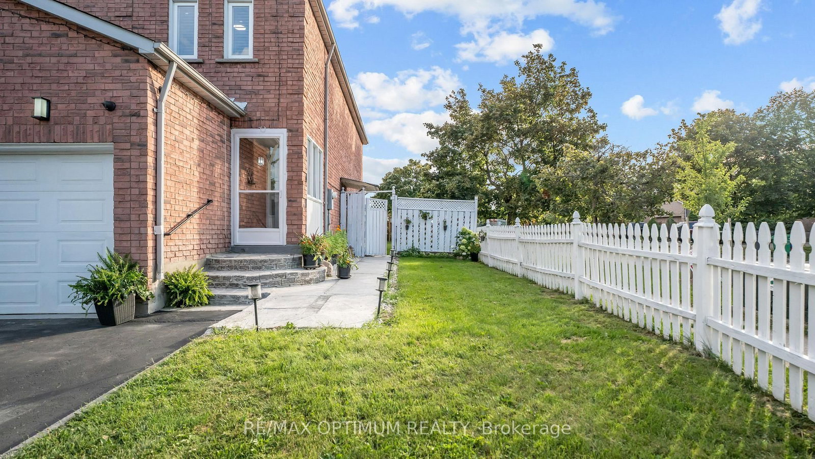 79 Gatesgill Street • Brampton, ON photo 44