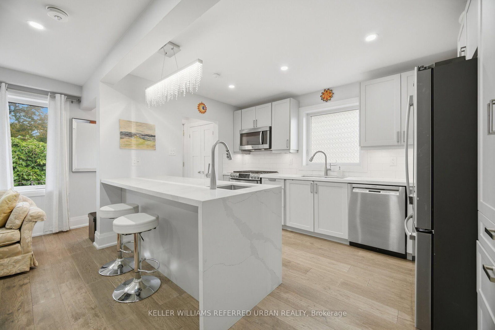 4 Cameo Crescent • Toronto, ON photo 10