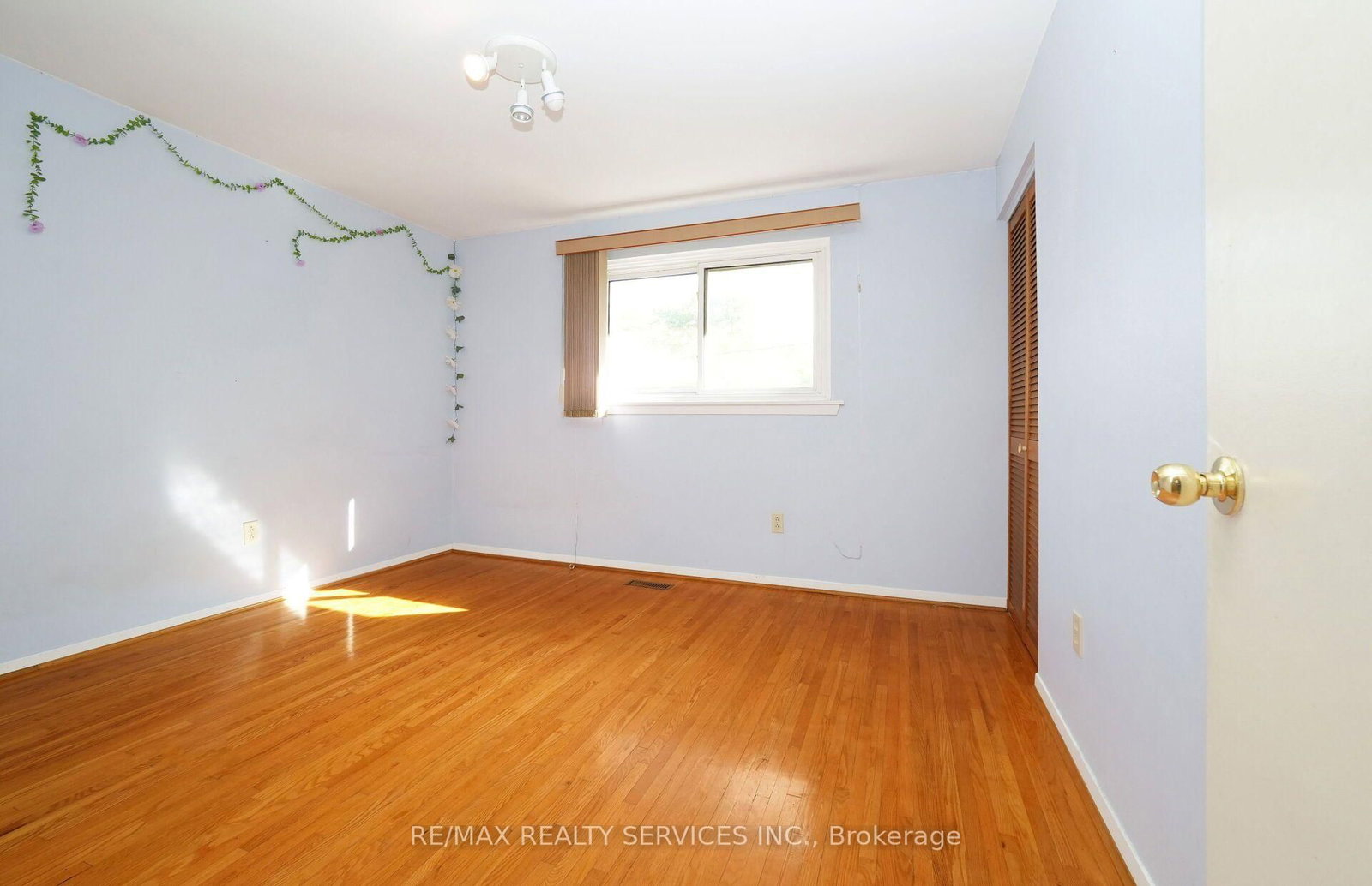 79 Cloverdale Drive • Brampton, ON photo 27