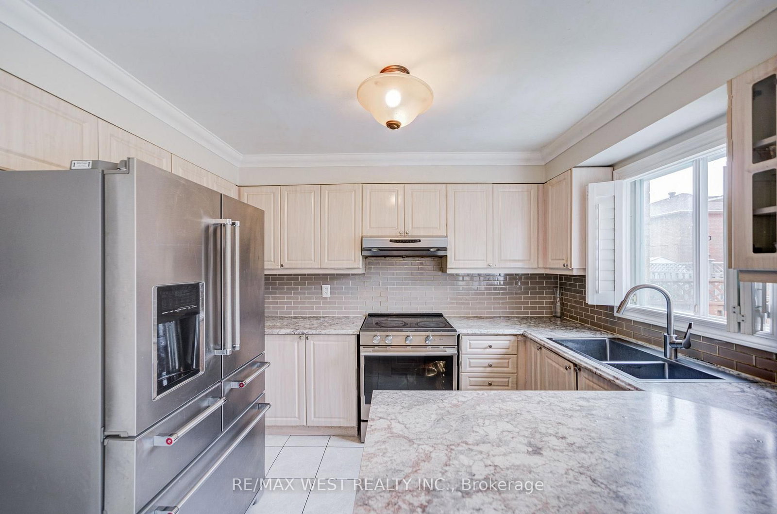 8 Ballycastle Crescent • Brampton, ON photo 23