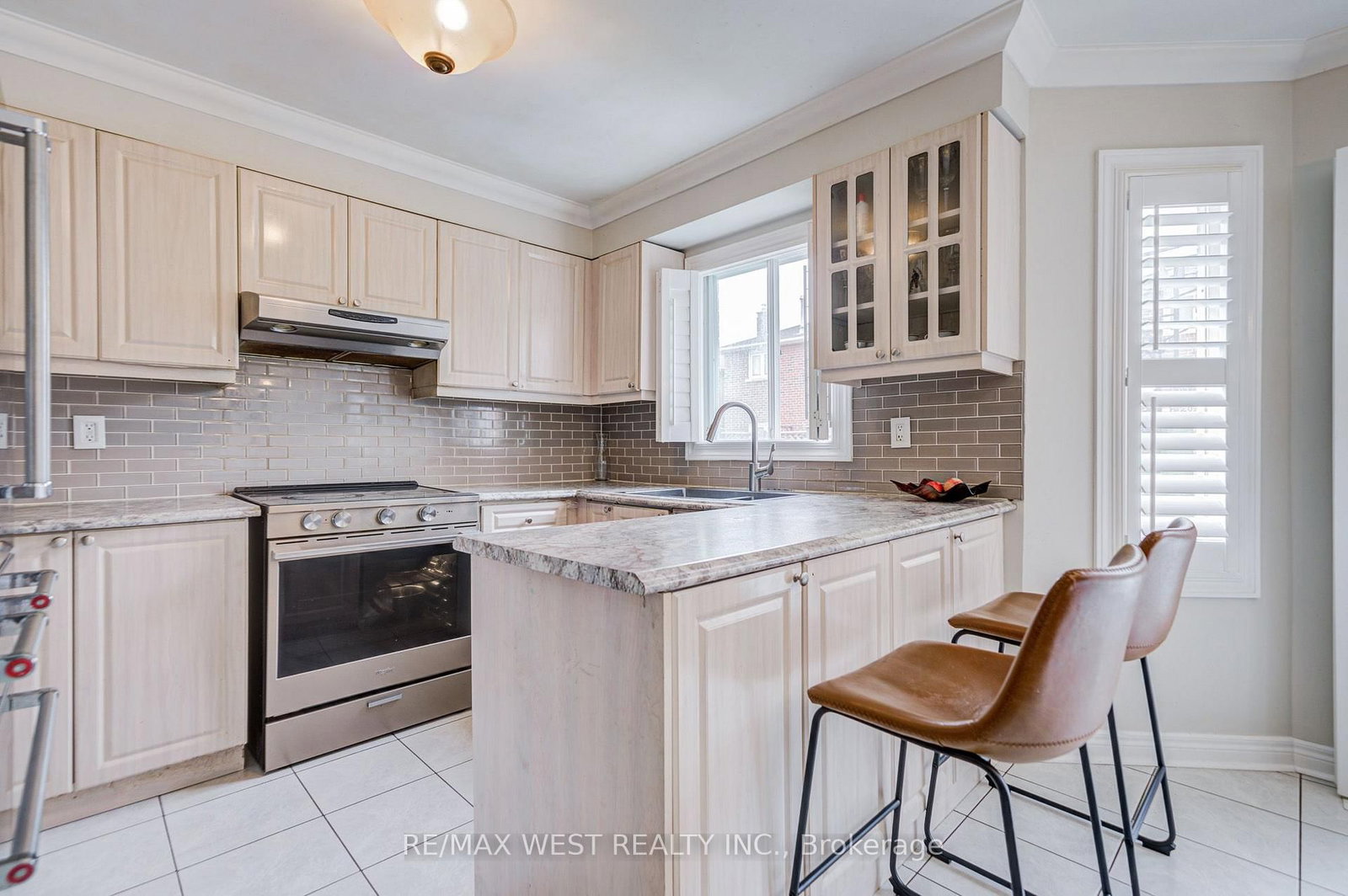 8 Ballycastle Crescent • Brampton, ON photo 24