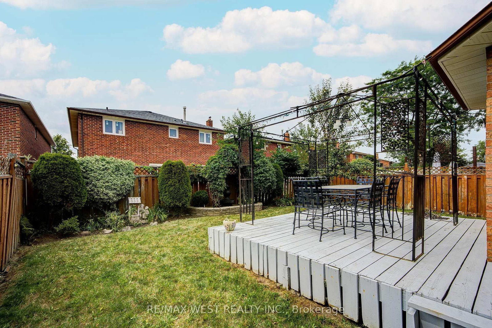 8 Ballycastle Crescent • Brampton, ON photo 39