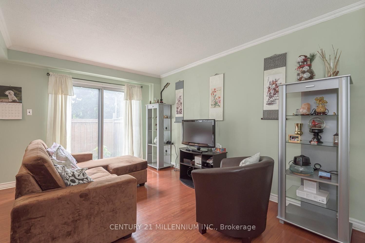 336 Fleetwood Crescent • Brampton, ON photo 4