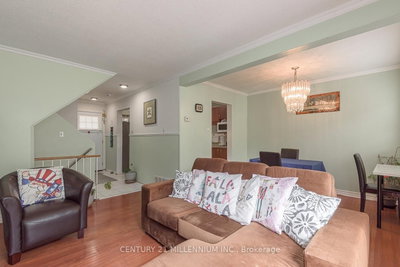 336 Fleetwood Crescent • Brampton, ON photo 6