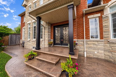88 Oblate Crescent • Brampton, ON photo 4