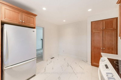 349 Wedgewood Oakville,ON L6J 4R6 — Photo 18