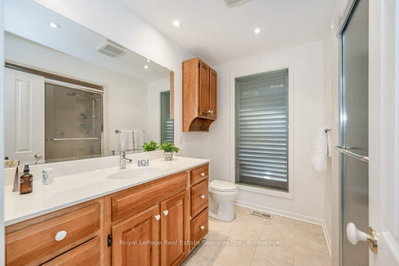 349 Wedgewood Oakville,ON L6J 4R6 — Photo 23